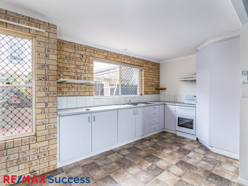 2/212 James Street, South Toowoomba QLD 4350