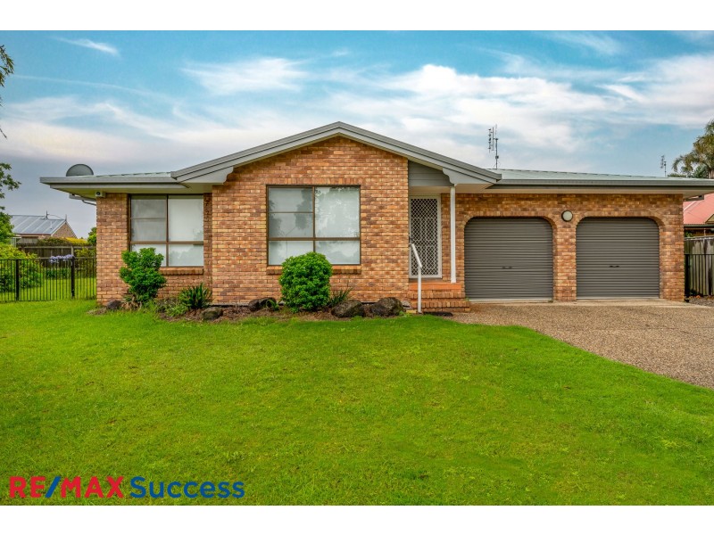 4 Radiata Court, Darling Heights QLD 4350