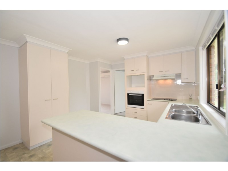 4 Radiata Court, Darling Heights QLD 4350