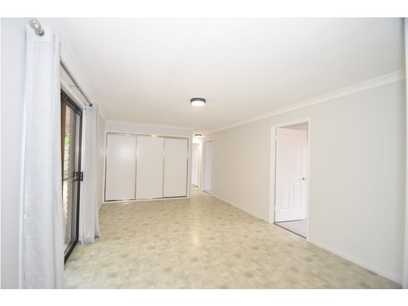 4 Radiata Court, Darling Heights QLD 4350