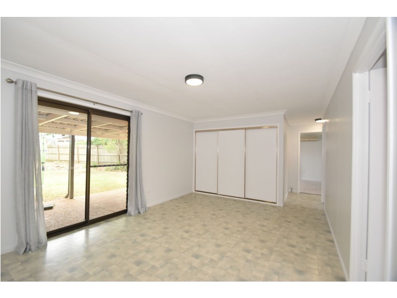 4 Radiata Court, Darling Heights QLD 4350