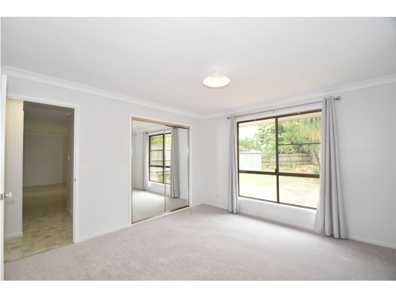 4 Radiata Court, Darling Heights QLD 4350