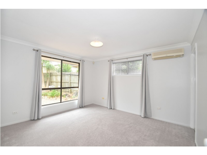 4 Radiata Court, Darling Heights QLD 4350