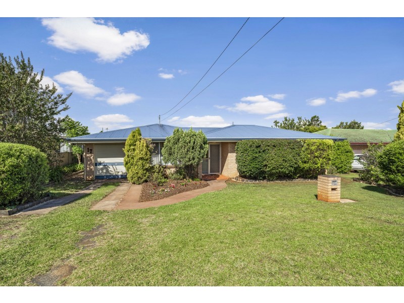 17 Lavena Drive, Darling Heights QLD 4350