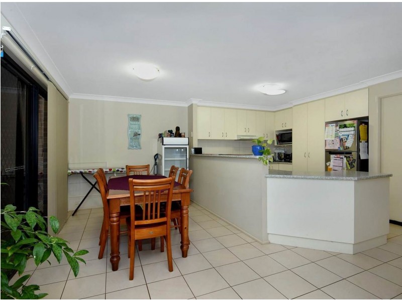 1/16 Village Court, Glenvale QLD 4350
