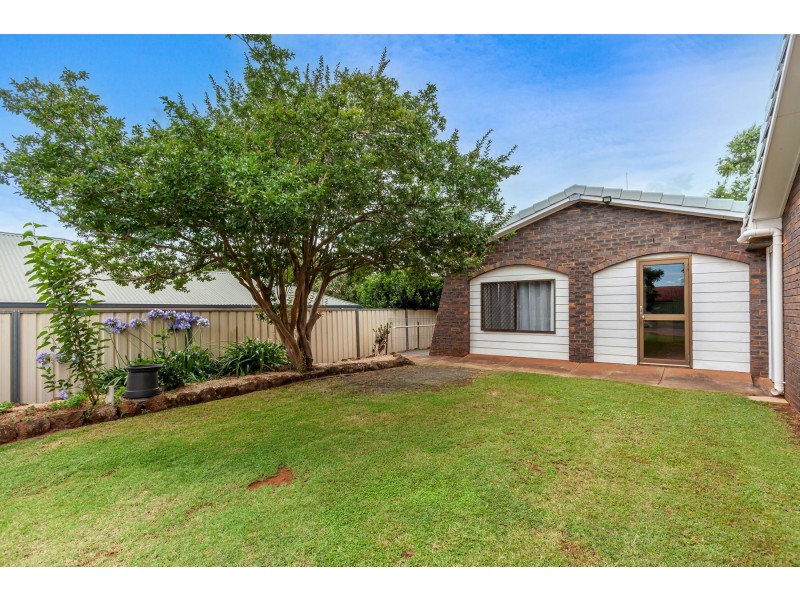 394 Stenner Street, Kearneys Spring QLD 4350