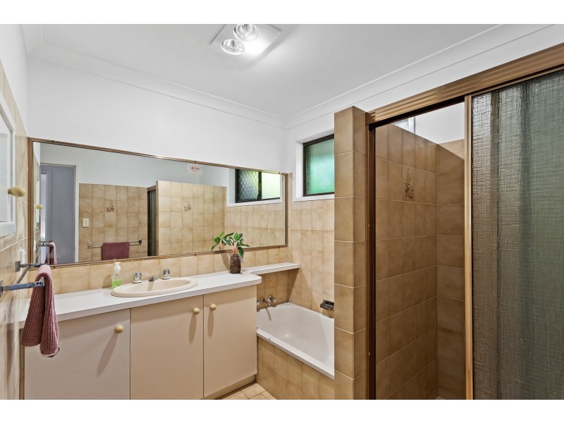 394 Stenner Street, Kearneys Spring QLD 4350