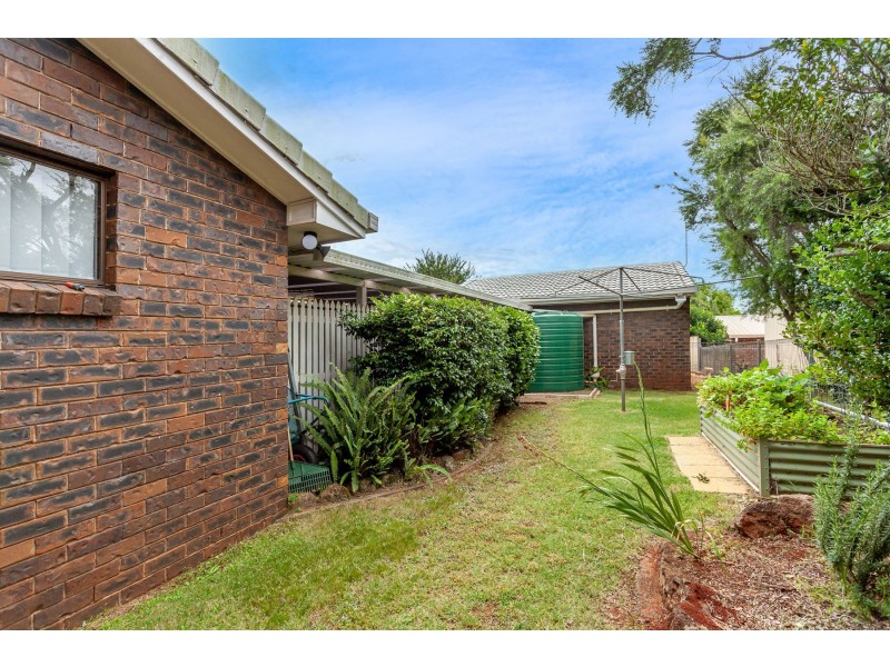 394 Stenner Street, Kearneys Spring QLD 4350