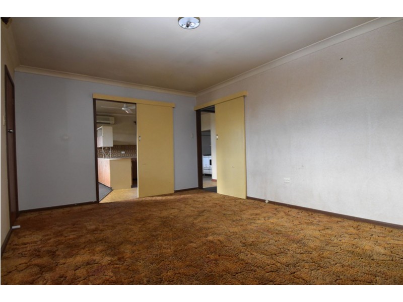 2A Phyllis Street, Harristown QLD 4350