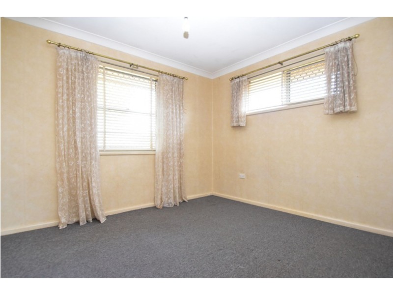 2A Phyllis Street, Harristown QLD 4350