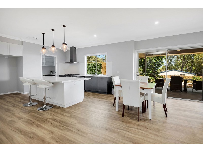 87A Mackenzie Street, Mount Lofty QLD 4350