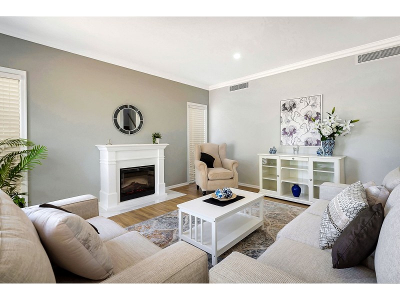 87A Mackenzie Street, Mount Lofty QLD 4350