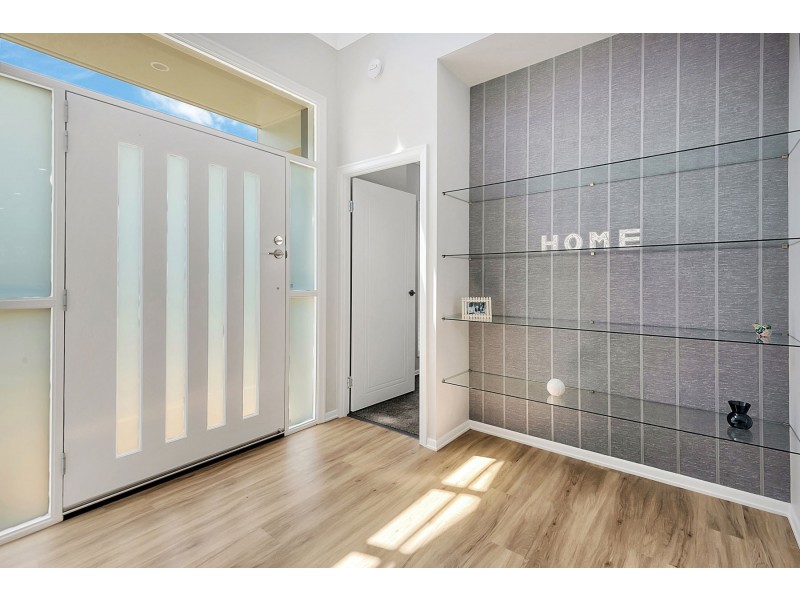 87A Mackenzie Street, Mount Lofty QLD 4350