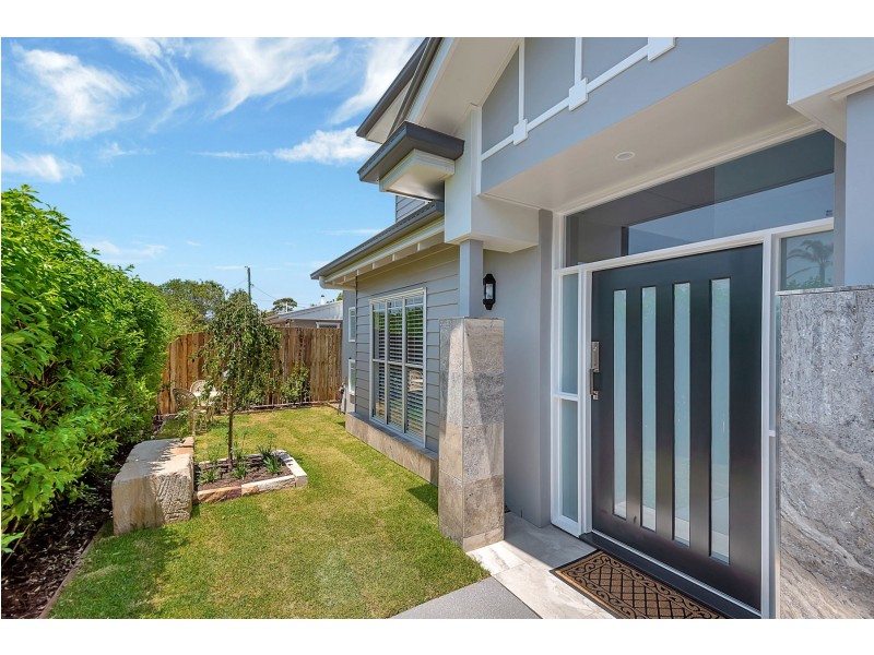 87A Mackenzie Street, Mount Lofty QLD 4350