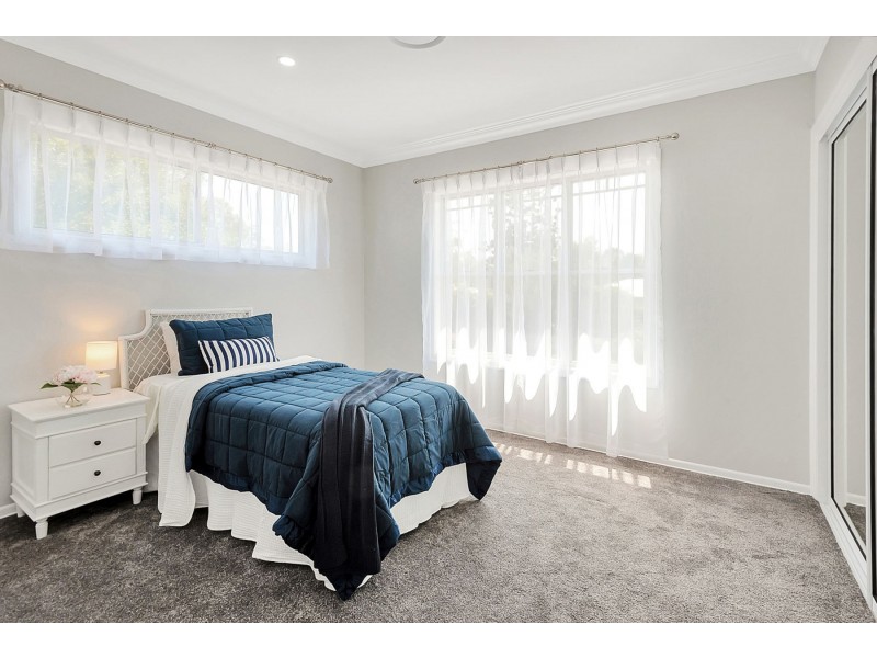 87A Mackenzie Street, Mount Lofty QLD 4350