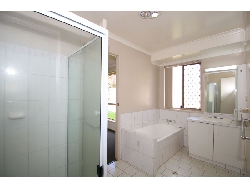 15 Shamrock Court, Middle Ridge QLD 4350