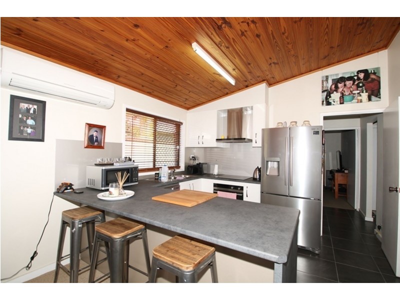 1/4 Brendanbri Street, Centenary Heights QLD 4350