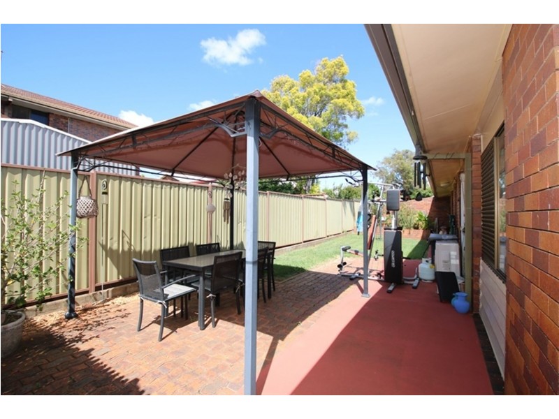1/4 Brendanbri Street, Centenary Heights QLD 4350