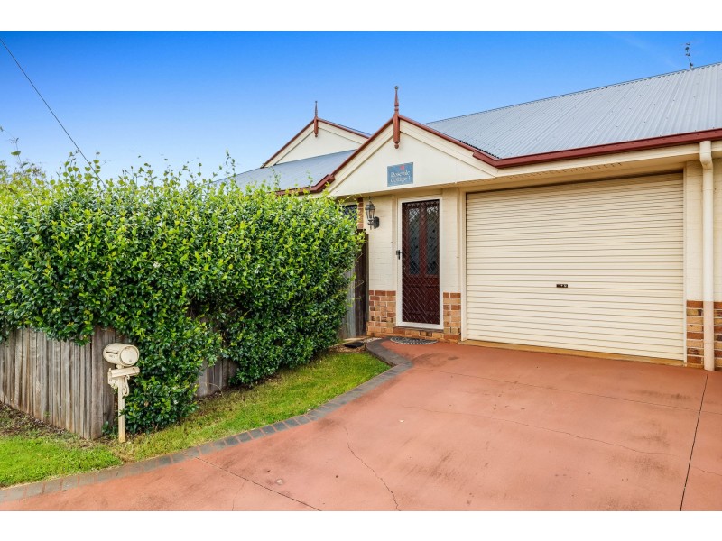 1/10 Roberts Street, South Toowoomba QLD 4350