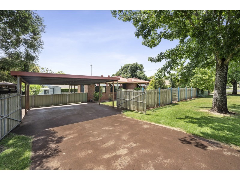 188 Ramsay Street, Centenary Heights QLD 4350