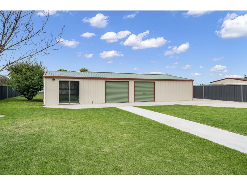 28 Quarry Street, Cambooya QLD 4358