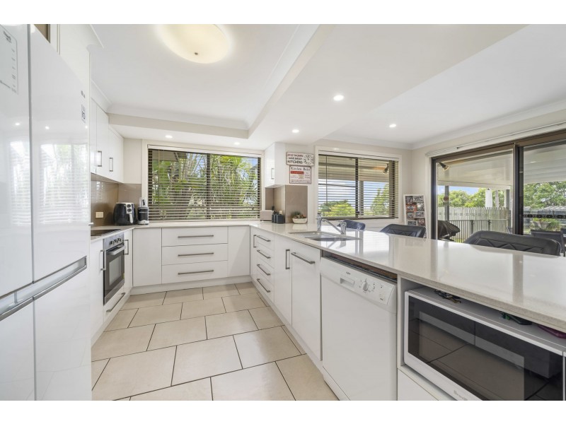 4 Roser Court, Withcott QLD 4352