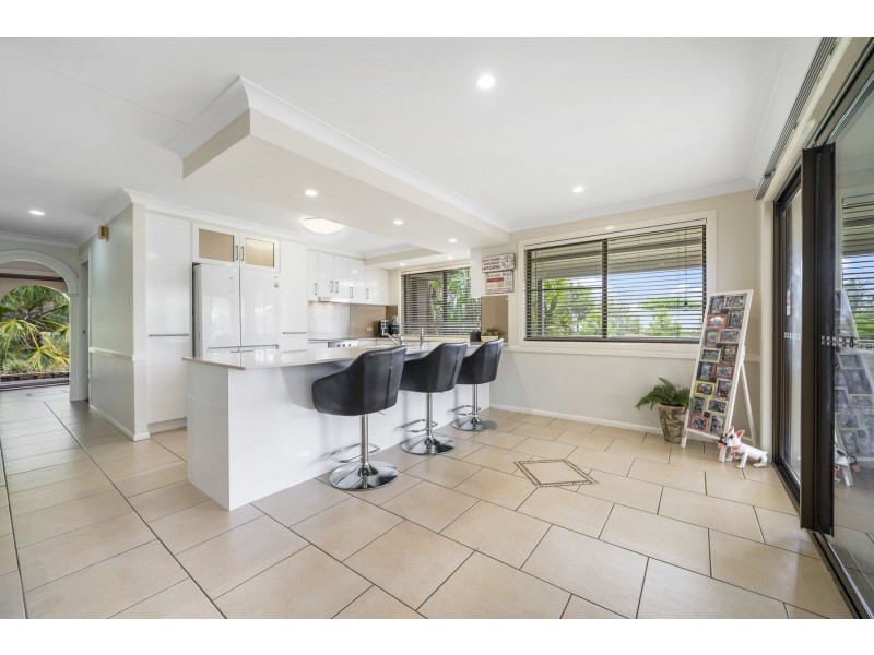 4 Roser Court, Withcott QLD 4352