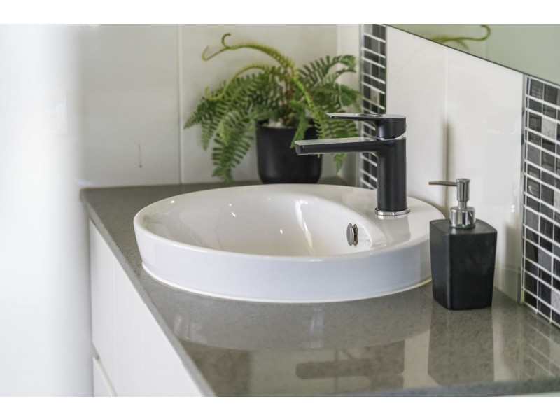 4 Roser Court, Withcott QLD 4352