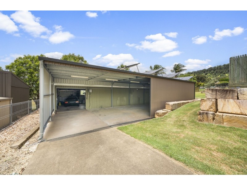 4 Roser Court, Withcott QLD 4352
