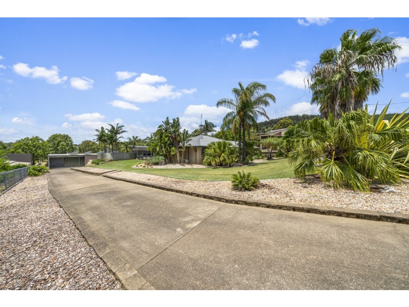 4 Roser Court, Withcott QLD 4352