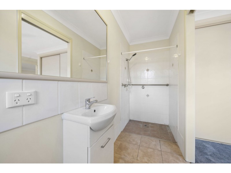 4/2A Jackson Street, Centenary Heights QLD 4350