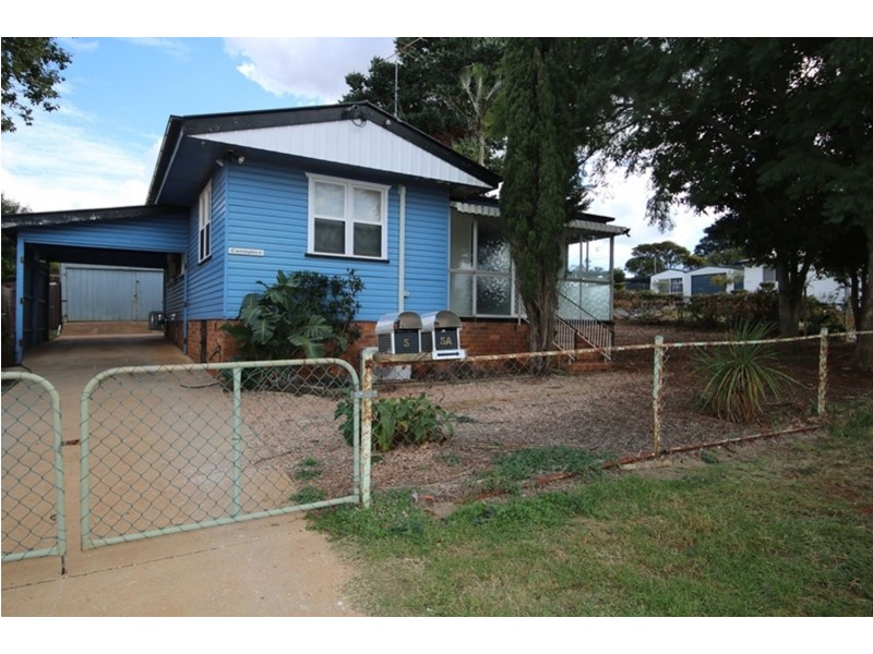 5 Greyfriars Street, Rockville QLD 4350