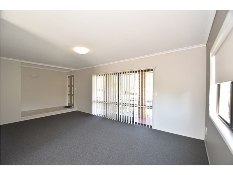 824 Ruthven Street, Kearneys Spring QLD 4350