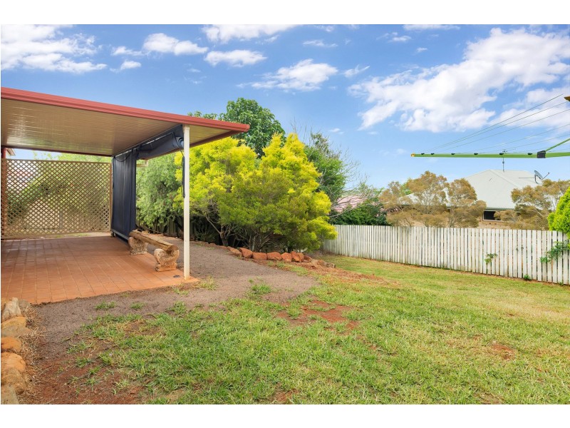 11 Elizabeth Kenny Court, Harristown QLD 4350