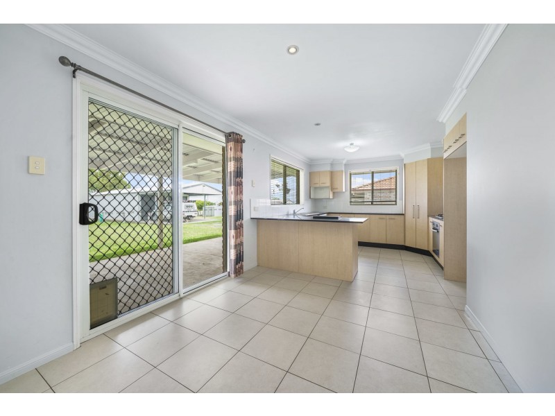 12 Sinclair Street, Wyreema QLD 4352