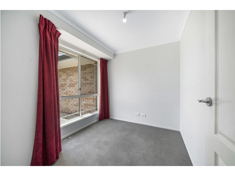 12 Sinclair Street, Wyreema QLD 4352