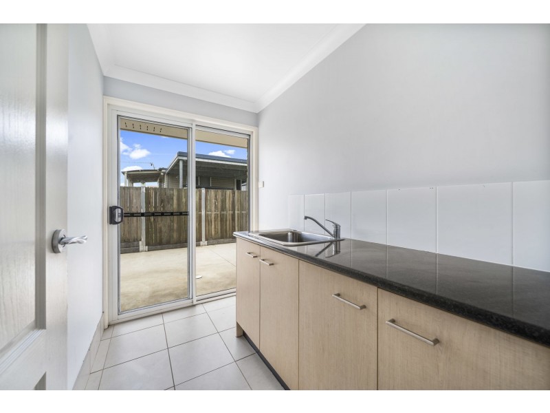 12 Sinclair Street, Wyreema QLD 4352