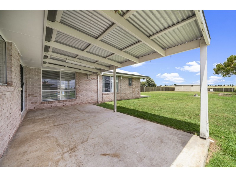 12 Sinclair Street, Wyreema QLD 4352