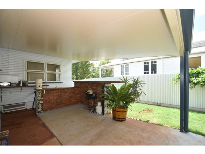 38 Seaton Street, South Toowoomba QLD 4350