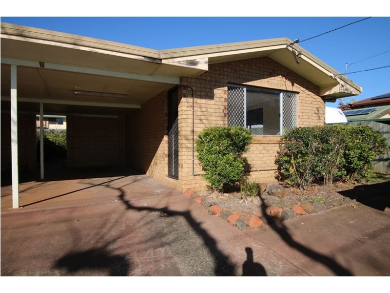 2/16 Behland  Street, Kearneys Spring QLD 4350