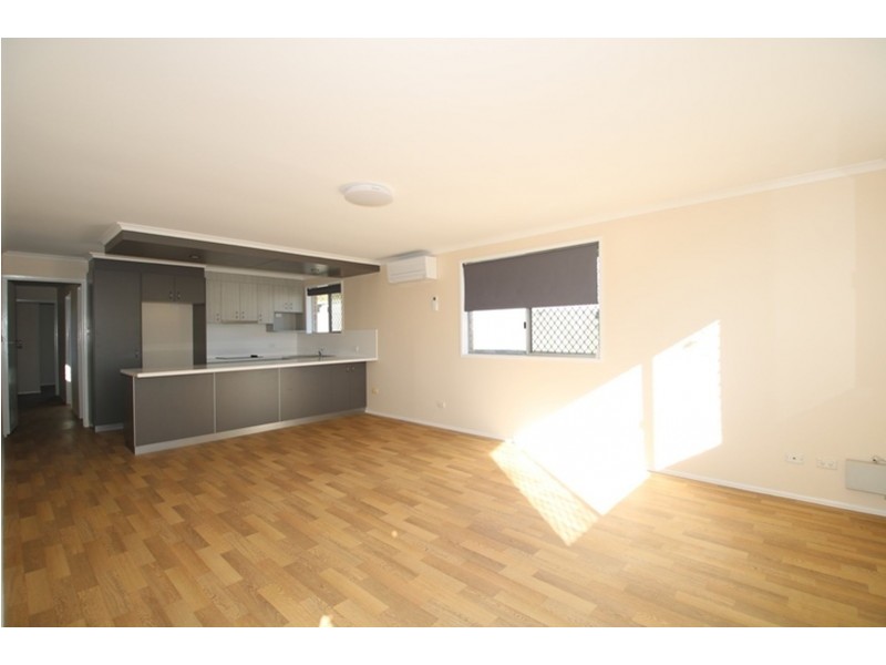 2/16 Behland  Street, Kearneys Spring QLD 4350