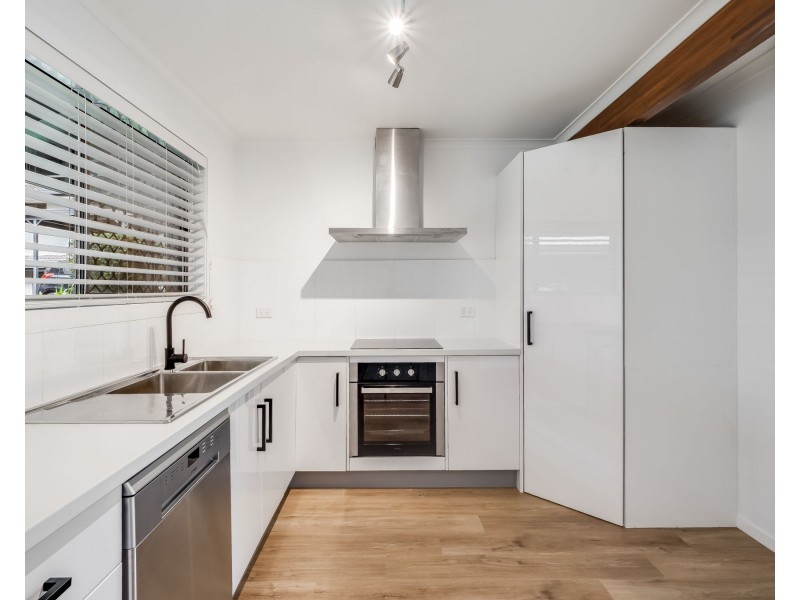 3/2 Benjamin Street, Mount Lofty QLD 4350