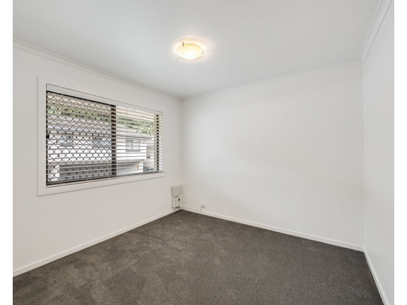 3/2 Benjamin Street, Mount Lofty QLD 4350