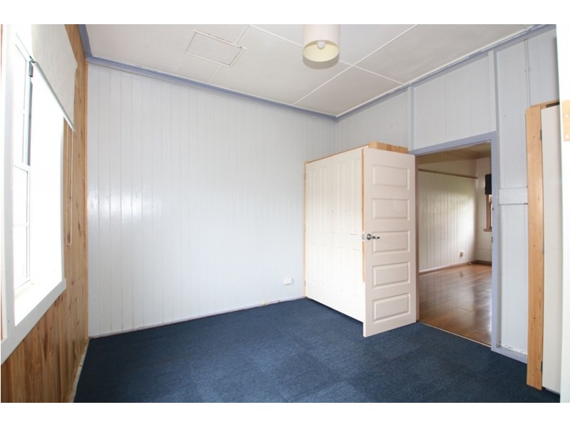 45 West Street, Newtown QLD 4350