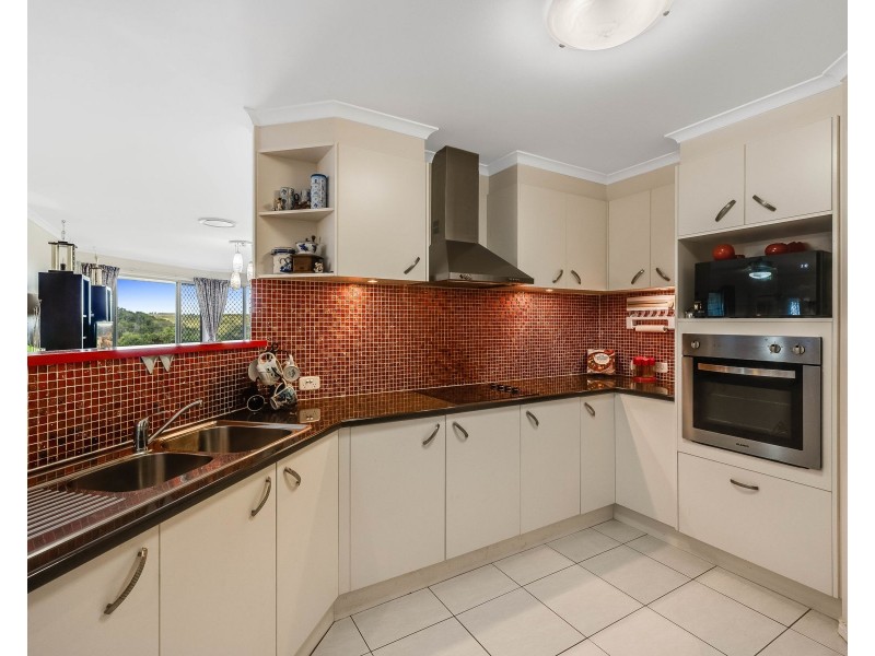8 Nichols Drive, Glencoe QLD 4352