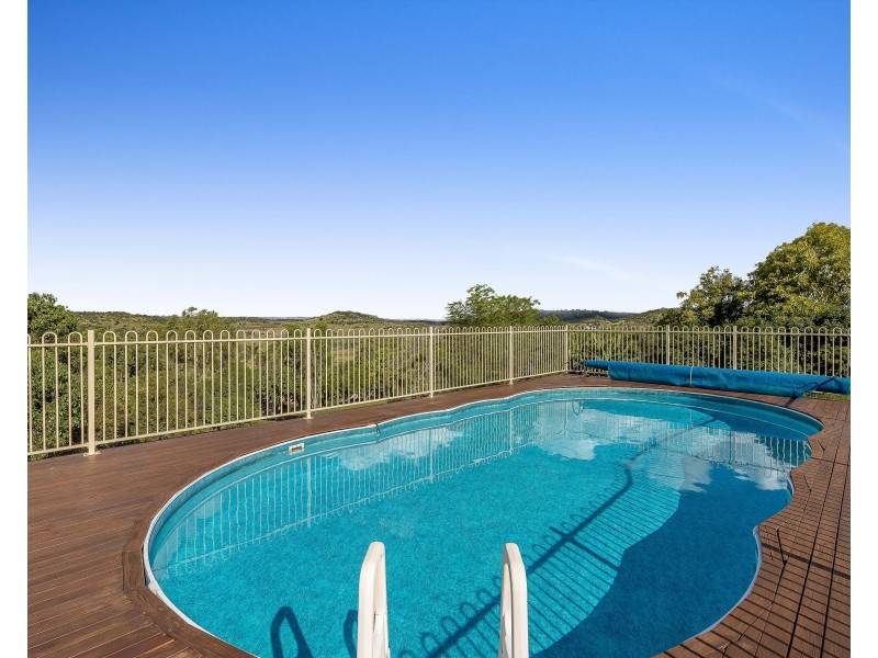 8 Nichols Drive, Glencoe QLD 4352