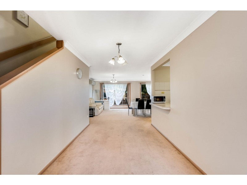 4/9 Danica Court, Kearneys Spring QLD 4350