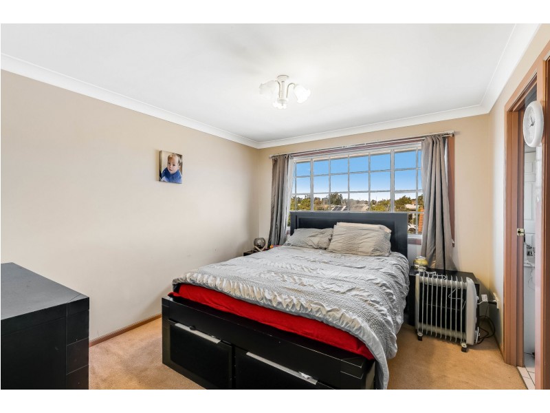 4/9 Danica Court, Kearneys Spring QLD 4350