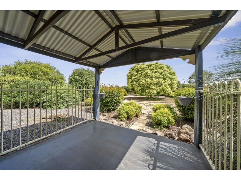 5 Corella Street, Meringandan West QLD 4352