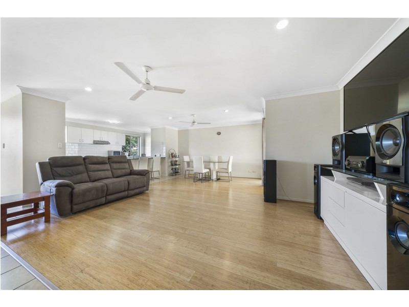 91-93 Hogg Street, Cranley QLD 4350